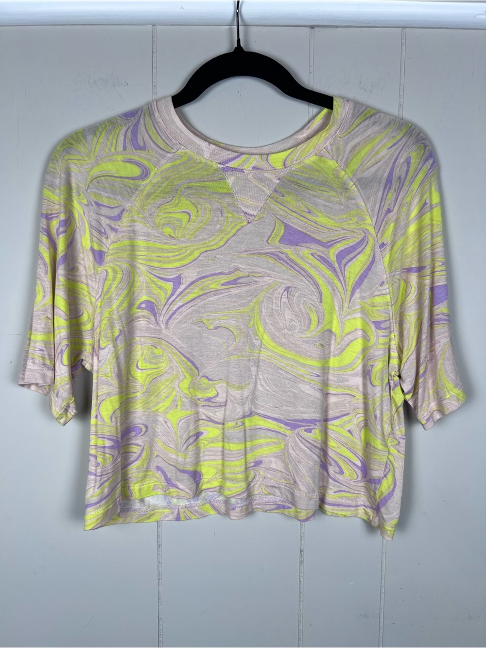 Fabletics Athletic Boxy Soft Tee Top Flouncy Retro Bright Size Medium‎